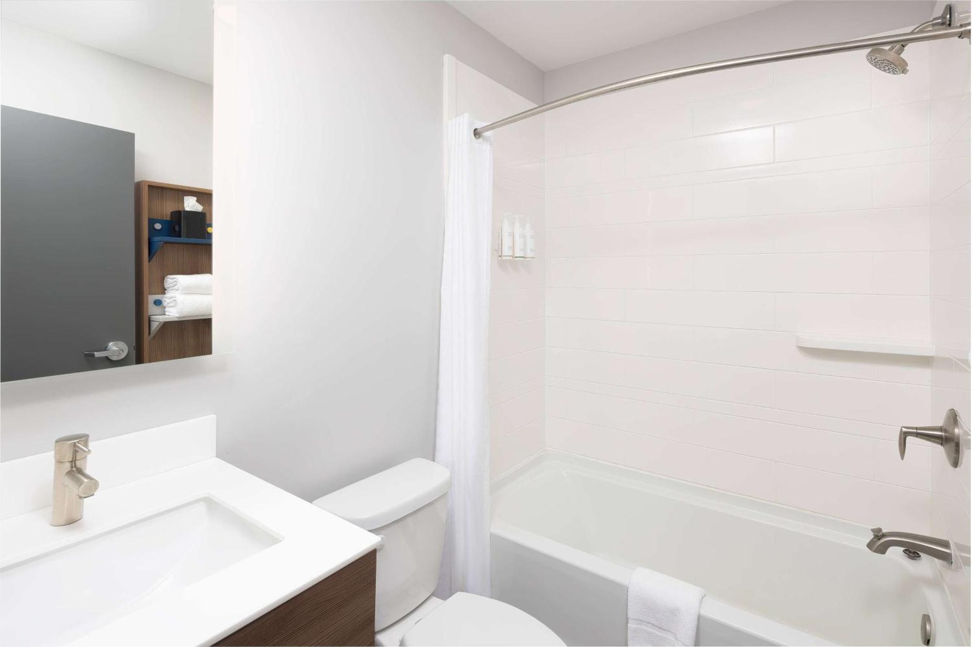 Microtel Inn & Suites By Wyndham Macedon Εξωτερικό φωτογραφία