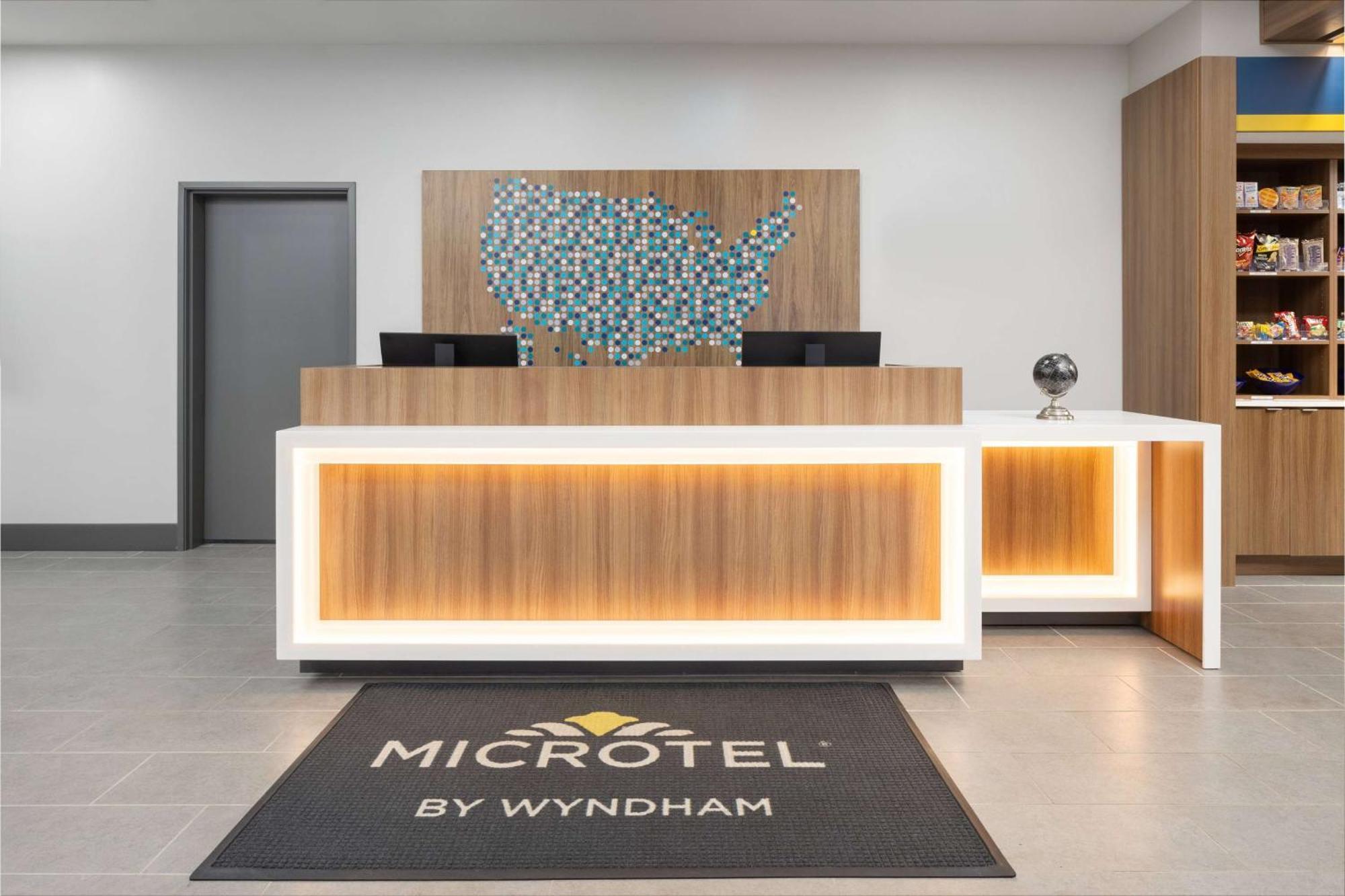 Microtel Inn & Suites By Wyndham Macedon Εξωτερικό φωτογραφία
