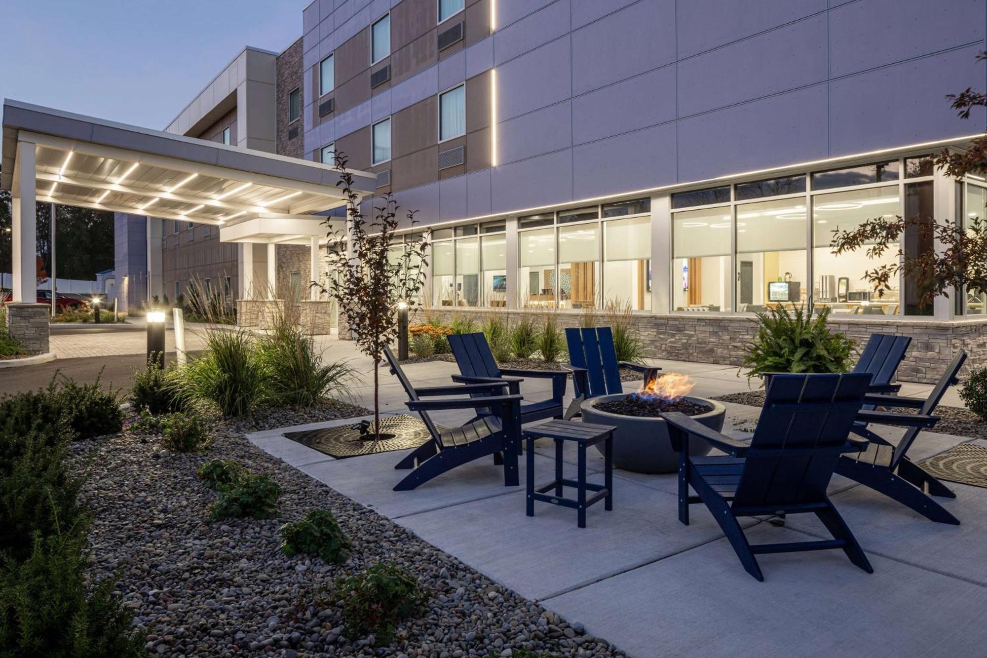 Microtel Inn & Suites By Wyndham Macedon Εξωτερικό φωτογραφία